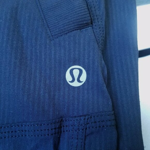 Lululemon Dance Studio Women's 6 Small Crop Black Pants Striped Capri Short - Picture 4 of 8